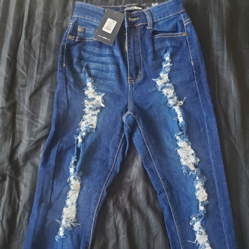 NWT Fashion Nova Dark Wash Skinny Jeans